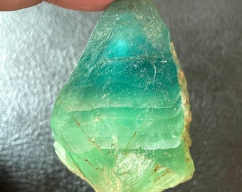 Rainbow Raw Fluorite Stone, Untumbled Fluorite Crystal, Collector's Specimen, Healing Crystal, Green Fluorite,50x35x27 MM