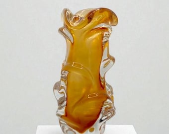 Jarrón de cristal ámbar soplado a mano / Forma orgánica única / Decoración bohemia para el hogar