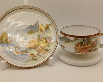 Juego de té japonés antiguo de porcelana color cáscara de huevo - Paisaje escénico translúcido con detalles dorados - Tetera y tazas pintadas a mano, piezas raras
