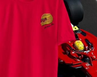 Camiseta bordada com capacete Hamilton 2025: presente para fãs de Fórmula 1