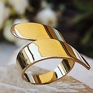 Unique ring, 14k solid Gold ring. Womens ring, Adjustable ring, Classic jewelry gift, Handmade ring, Gold statement ring, Yellow gold ring