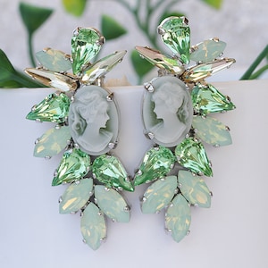 Kamee Ohrringe, Cluster Ohrringe, Peridot Grün Ohrringe, große Ohrstecker, Vintage Stil, Braut Unikat Ohrringe, Mint Grün Opal Ohrringe Geschenk
