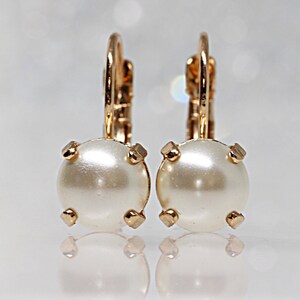 Orecchini da sposa perle, orecchini con perle, regalo damigelle, orecchini minuscoli di perla, perla, orecchini di perle d'avorio, orecchino di perla dainty