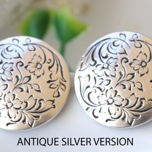 SILVER DISK EARRINGS, Antique Silver Ornament Earrings, Bridal Studs, Bridesmaid Small Gift, Geometric Clip on Classic Earring, 1980&#39;s Style