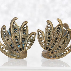 CLIP ON VINTAGE, Non pierced Stud earring, Clip on Leaf earrings, Bridal Clip On earrings, Brass clip earrings, Leaves clip on Stud earrings