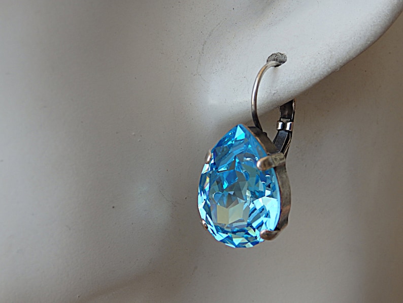 Aquamarine earrings, Teardrop Earrings, March Birthstone Earrings, Bridal Earrings, Icy Blue Sparklers Drop Crystal Earrings . 画像 2