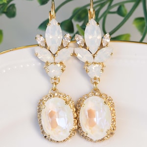 WHITE OPAL BRIDAL Earrings,  Crystal Chandelier Earrings, Dangle Cluster Earrings,Elegant Wedding Earrings,Statement Bridal Earring
