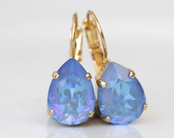 Pendientes de cristal azul en forma de pera: Joyería minimalista con cierre de palanca en forma de lágrima.