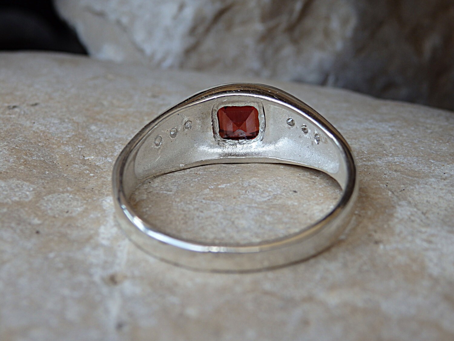 Sterling Silver Garnet Signet Ring: Unisex Design With Cubic