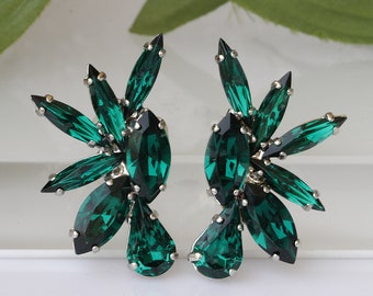CLUSTER GREEN EARRINGS, Bridal Wedding Earrings, Wedding Gift, Bridesmaid Earrings, Rhinestone Earrings, Emerald Green Crystal Earrings