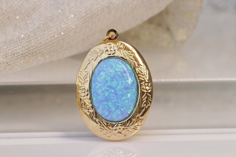 Opal locket necklace Clearance