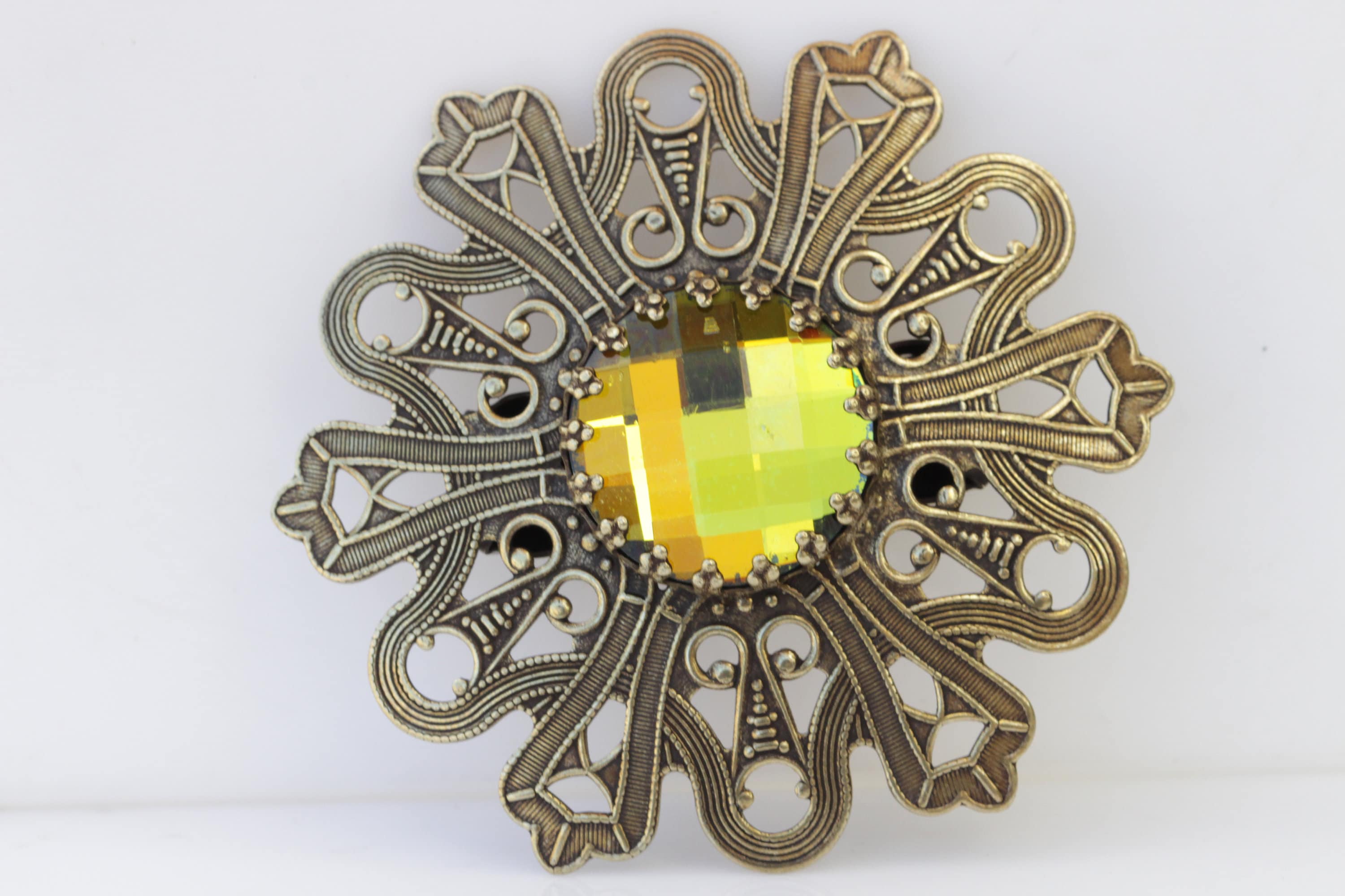 rebekajewelry Yellow Green Brooch, Brass Brooch, Flower Vintage Brooch, Unique Brooch, Antique Clothing Brooch, Coat Pin, Gift for Her, Brooch for Dress