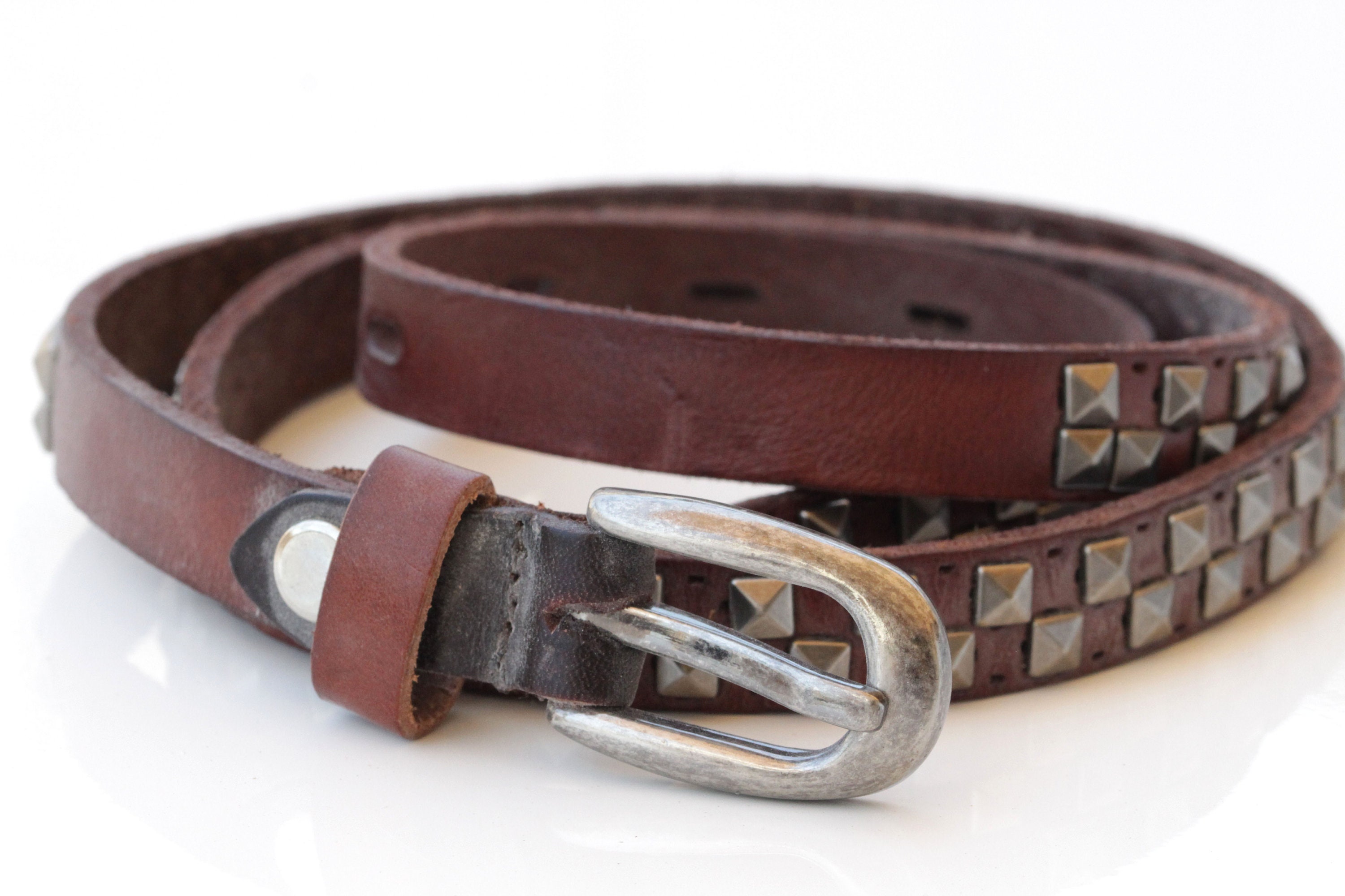 TOPANGA ACCESSORIES ヘキサゴンスタッズベルト ブラウン : 輸入