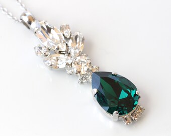 Collar nupcial con lágrima de cristal esmeralda y colgante de boda de plata