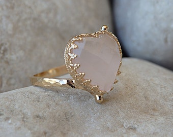 Rose Quartz Ring, Heart Shaped Ring, Anniversary Gift for Wife Gift, Soft Pink Gemstone Ring, Pink Gemstone Ring, Rose Quartz Heart Ring