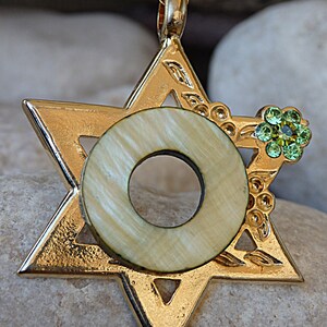 Star of David pendant necklace. Green shell  necklace. Jewish necklace. Statement star jewish pendant. Gold magen David necklace.