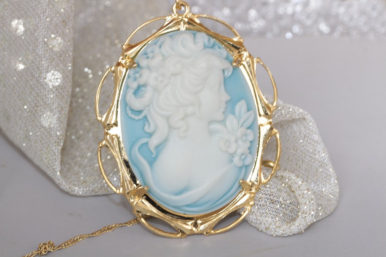 Cameo Necklace, Blue Cameo Pendant, large Cameo Necklace, Lady Cameo Necklace, Victorian Style, Turquoise Cameo Necklace, Vintage Wedding image 3