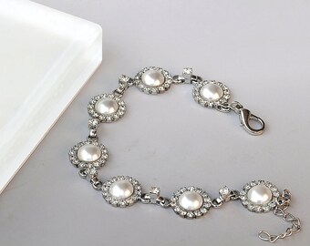 IVORY PEARL BRACELET,  Pearl, Wedding Pearl Gift, Gentle Bracelet, Bridal Pearl Bracelet, Silver Pearl Bracelet, Evening Jewelry
