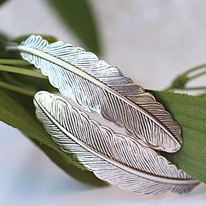 Silver Leaf Bracelet, Leaves Bracelet, Open Cuff, Bridesmaid Bracelet, Girlfriend Jewelry,Gift For Her, Silver Leaf Bangle, Feather Bracelet