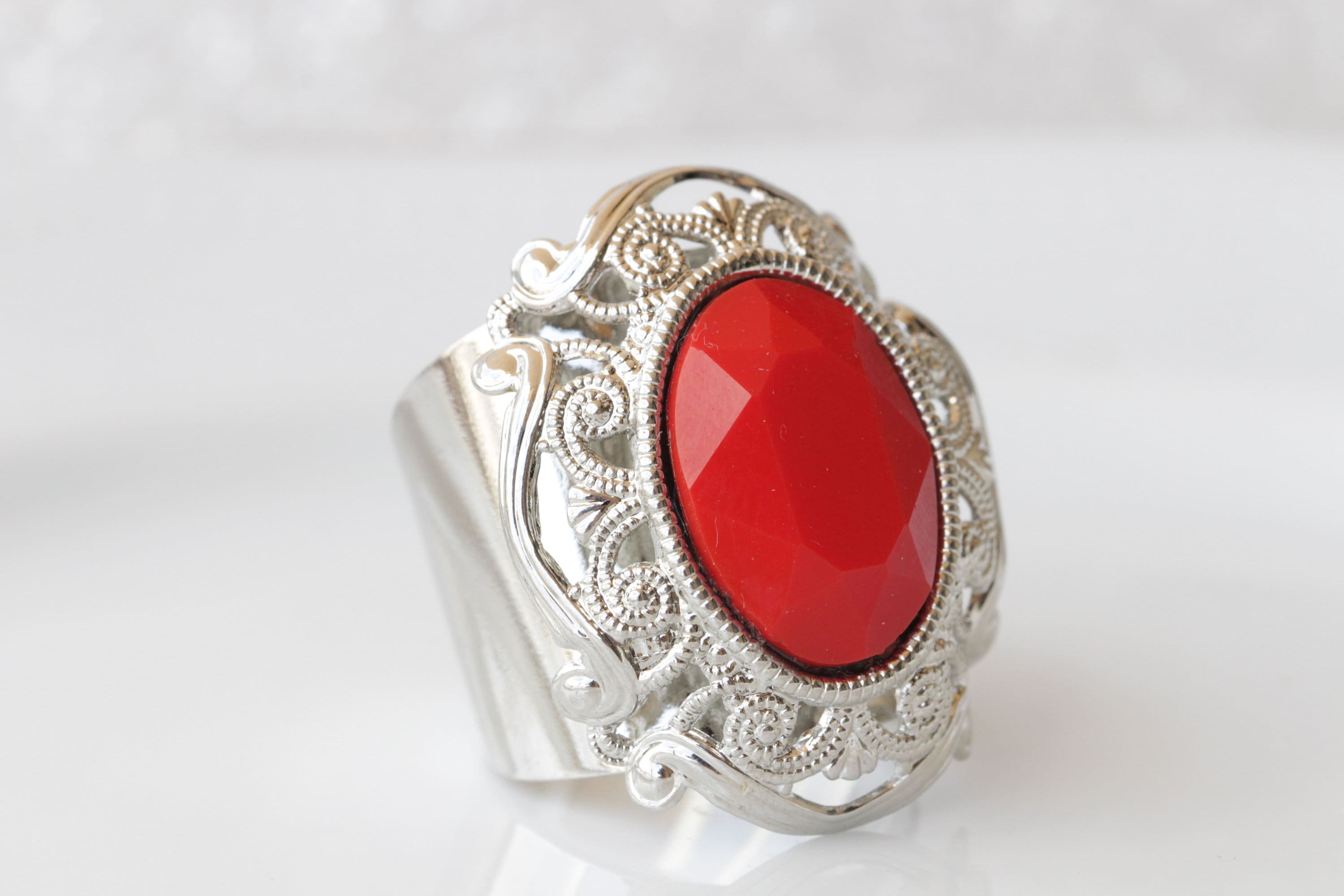 RED STONE RING, Crystal Coral Gold Ring, Filigree Big Ring