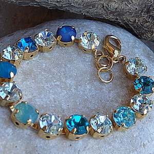 Blue  tennis bracelet. Light blue rhinestone elegant Bracelet. Adjustable crystal bracelet for bridesmaid gift. Bridal jewelry gift