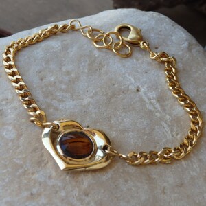 Gold Hearth Curb Chain Bracelet. Gold Plated Chain Bracelet with Heart Jewelry Gift for Wife Gift. Women&#39;s Brown Glass Heart Link Bracelet
