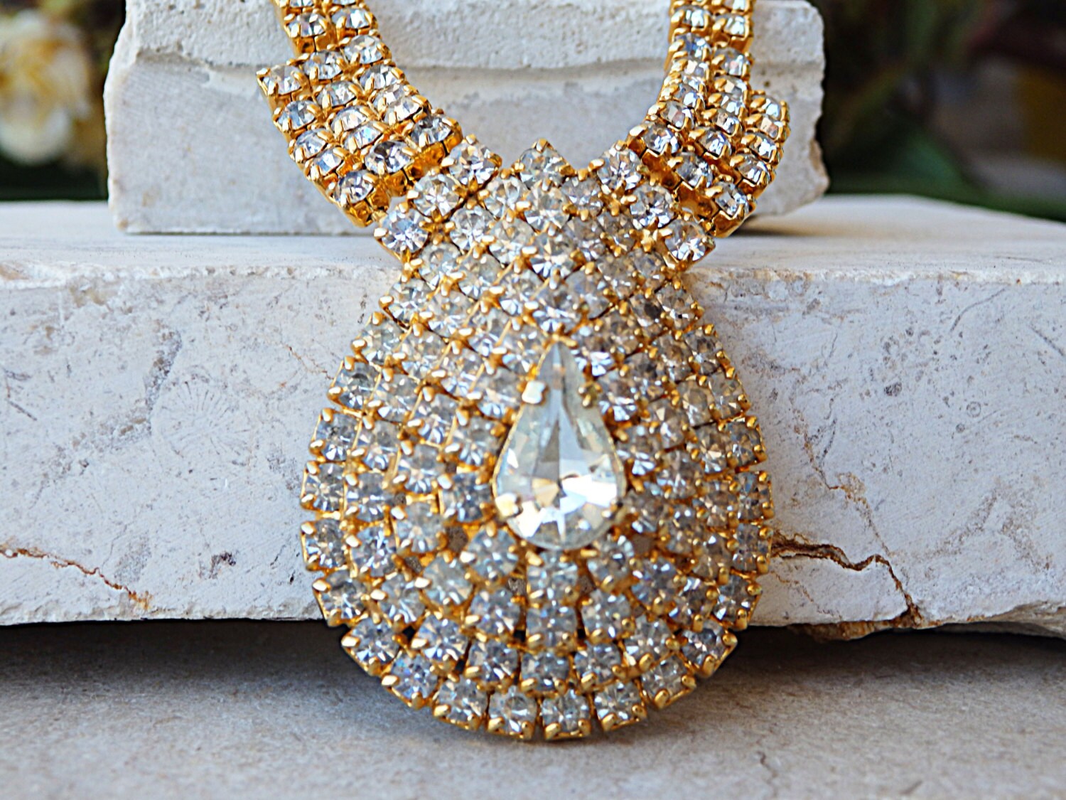 Big Choker Necklace. Gold Plated 