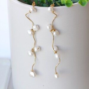 PEARL DANGLE EARRINGS, Fresh Water Pearls Chandeliers, Ivory Pearl Minimalist Earrings, Wedding Pearl Earrings, Dainty Long Bridal Earrings
