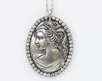 Silber CAMEO NECKLACE, große Cameo Halskette, Cameo-Anhänger, antiken Stil, Cameo-Halskette, Statement-Geschenk, Vintage Cameo Halskette