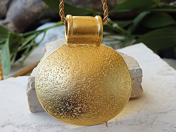 Gold Pendant Jewelry 