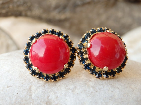 Red coral stud earrings outlet