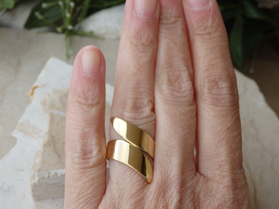 Solid gold cheap ring womens