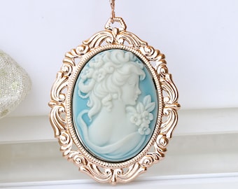 BLUE Cameo Necklace, Bridal Gift, Cameo Pendant, Light Blue Jewelry, Toggle Cameo Necklace, Victorian Style, Acrylic Cameo, Vintage Necklace