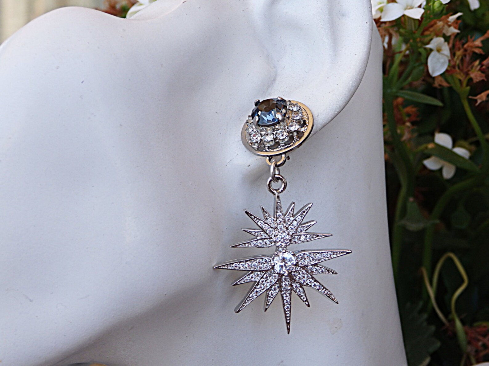 Iridescent Sparkle Star Earrings main image 1