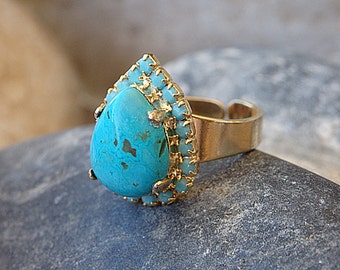 Turquoise Teardrop Ring, Gold Ring with Turquoise Stone, Blue Statement Ring, Gold Turquoise Ring, Teardrop ring, December Birthstone Ring