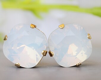 Pendientes de ópalo blanco, joyería minimalista para bodas