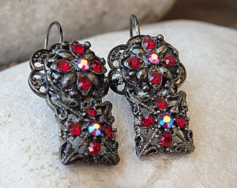 Pendientes colgantes de cristal rojo de plata oxidada hechos a mano