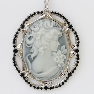 Cameo Necklace, Gray BLACK Cameo Pendant, large Cameo Necklace, Statement Necklace, Antique Looking,  Cameo Necklace, Vintage Gift