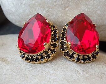 Boucles d'oreilles goutte rubis rouge : élégants clous de soirée en strass rouges et noirs