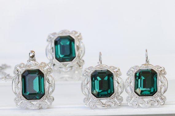 Buy Fashion Jeweliery | Bottle Green & Golden Kundan Work Drop Earrings |  B235-RB062 | Cilory.com