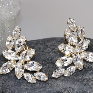 BRIDAL CRYSTAL BRACELET, Sparkly Cuff Bracelet, Cluster Bracelet, Clear Crystal Bracelet, Wedding Jewelry For Bride, Wedding Gift image 4
