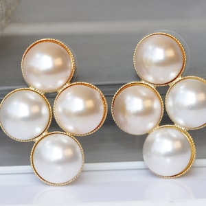 Cluster Pearl Studs, Bridal earrings, Bridal Cluster earrings ,Bridal Pearl Earrings, Brides earrings, White Peach Earrings, Gift for her