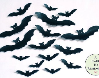 16 edible bats Halloween cupcake toppers, wafer paper cake decorations. Precut and ready to use, easy even for a beginner!
