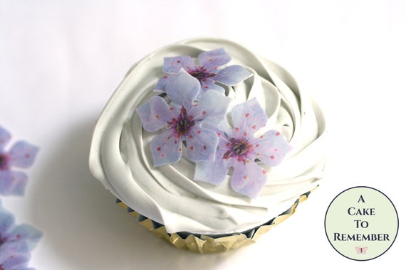 Edible Flower Cakes Are Our New Wedding Cake Flavor Of The Year