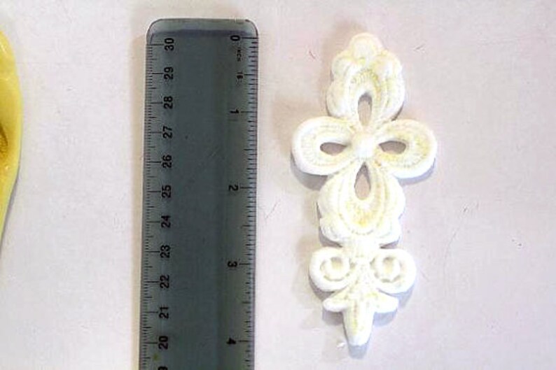 flower lace mold M072 polymer clay Silicone lace Mold thin medallion for cake decorating cupcake decorating chocolate resin