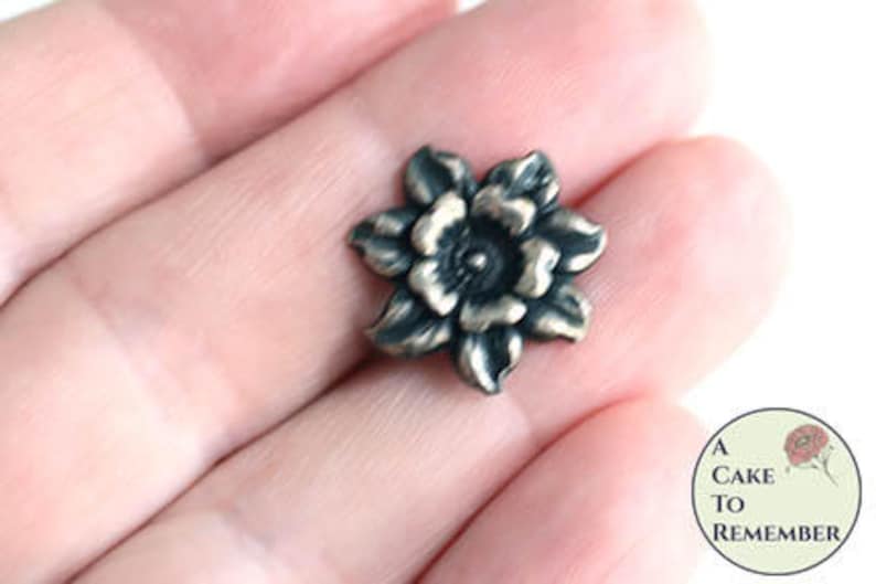 Flexible silicone mold for resin and clays Little flower mini mold 12 wide Fondant or gumpaste mold for mini cupcake topper M5224