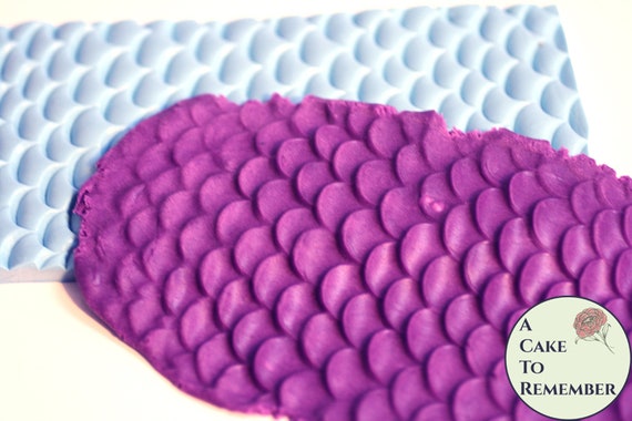Three sizes mermaid scale soap texture mat to make a fish scale design for soapmaking, or a fondant border for dragon cake decorating. Il_570xn
