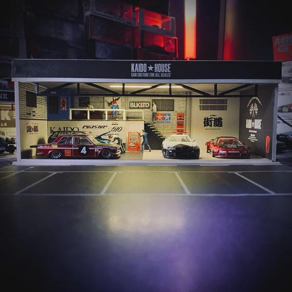 1:64 Scale Kaido House Diorama – LED Garage Display for Diecast