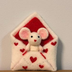 Needle Felted Mouse, Valentine's Day Gift, Wool Animal with Heart, Romantic Decor image 14