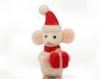 SUSPENSION SOURIS EN FEUTRINE TRICOTEUSE ROUGE : Déco Sapin